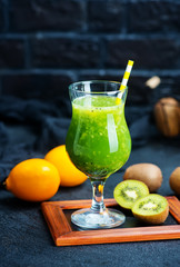 kiwi smoothie
