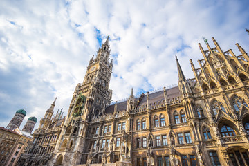Fototapeta premium Marienplatz town hall in Munich, Germany