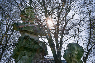 Statue bust of Edouard Pailleron sculpted by Leopold Bernard Bernstamm (Parc Monceau / Paris