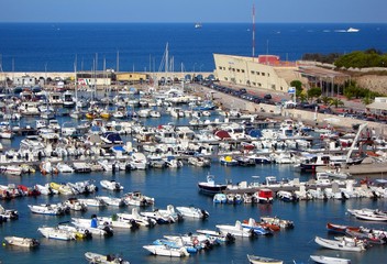 Italia, Salento, Otranto: Panoramica del porto di Otranto. © Raffaello Tiziano