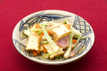 島らっきょうと厚揚げの炒め物