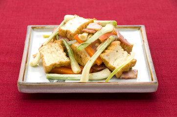 島らっきょうと厚揚げの炒め物