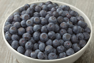  Bowl with fresh blue berries