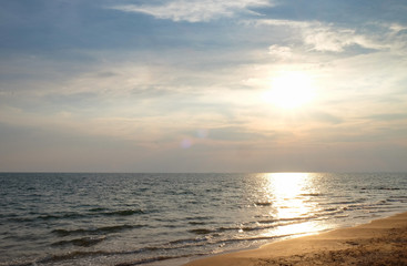Obraz premium Sunset on the beach, at Chantaburi, Thailand