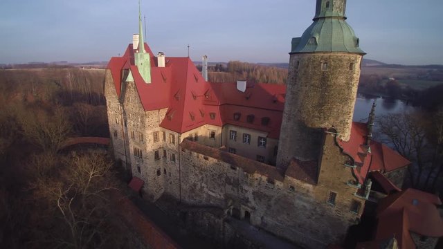Zamek Czocha &ndash; przelot nad zamkiem 

