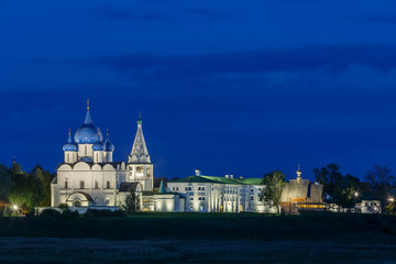 Fototapeta na wymiar Suzdal, Golden ring of Russia. Night panorama of Suzdal Kremlin.