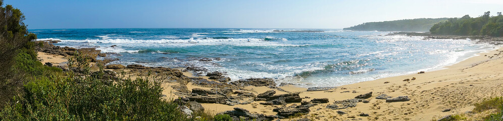 Fototapeta na wymiar Panorama landscape of tropical beach