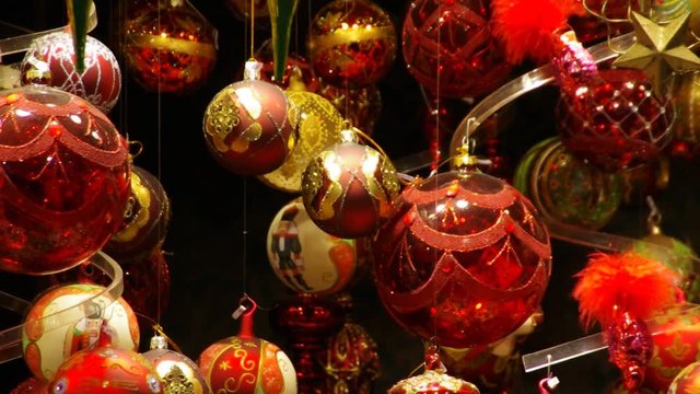 Weihnachtskugel vid 02