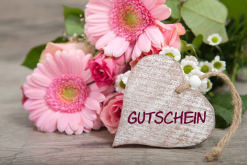 Obraz na płótnie Canvas Blumen und Herz: Gutschein