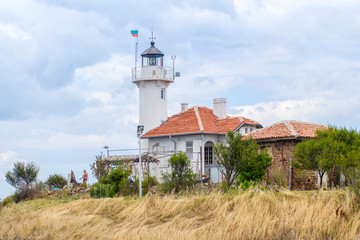Fototapeta na wymiar Lighthouse on bulgarian island 3