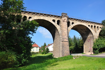 Fototapeta na wymiar Viadukt in Stadtilm / Thüringen