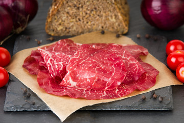 Luftgetrockneter Rinderschinken