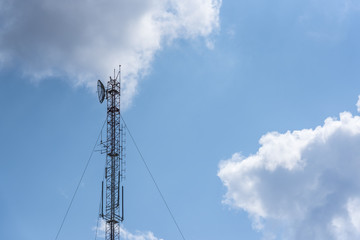 Obraz premium High frequency telecommunication pole