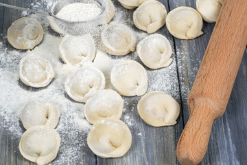 cooking dumplings molding
