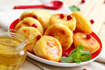 Cottage cheese pancakes with honey