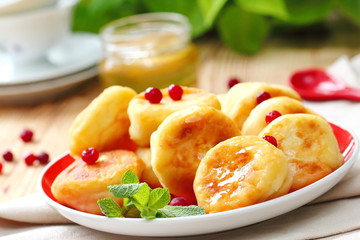Cottage cheese pancakes with honey