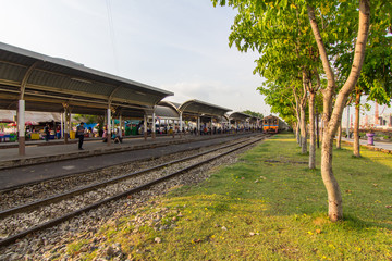 Obraz premium railroad station platform