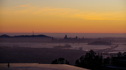 Fototapeta na wymiar San Francisco Skyline and Sutro Tower In Sunset