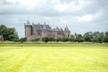Fototapeta na wymiar Dutch Castle in the center of the NEtherlands