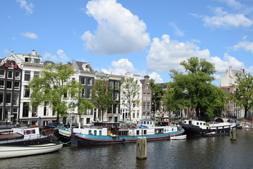 Fototapeta na wymiar Amstel in Amsterdam
