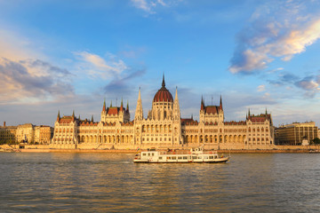 Fototapeta na wymiar Budapest city skyline and Hungalian Parliament, Budapest, Hungary