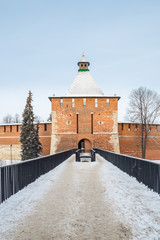 Никольская башня с моста в Нижегородском кремле зимой