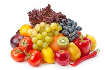 Fototapeta na wymiar Set of fruits and vegetables isolated on white background