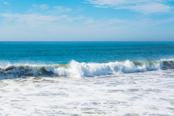 Naklejka na ściany i meble Wave in Pacific Beach