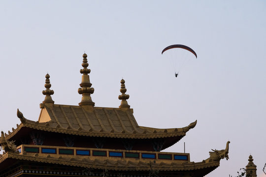 Paragliding at Bir
