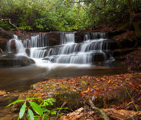 Fototapeta na wymiar Lower Crow Creek Falls