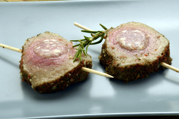 Veal stuffed with sausage 