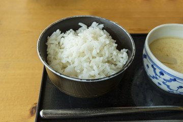 jasmine rice in black bowl