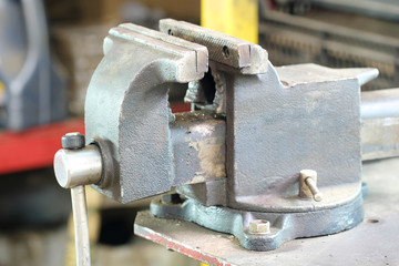 Vise close up