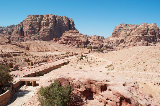 Giordania, 2013/02/10: vista panoramica del Grande Tempio, la cui costruzione iniziò nel primo secolo prima di Cristo, nella città archeologica di Petra