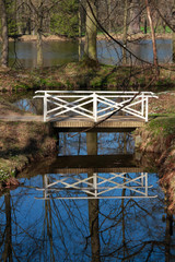 Hermsdorfer Park bei Dresden im Frühling