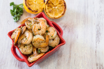 Cooked Shrimp Seafood With Grilled Lemon Wedges