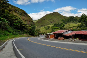 Ruta entre Montañas