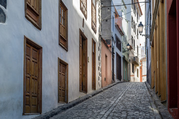 Fototapeta na wymiar Icod de los Vinos narrow streets
