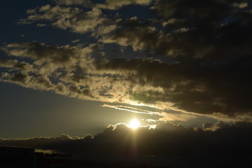 Pôr do sol tempestuoso