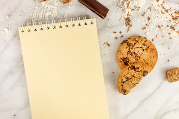 Process of making chocolate chips cookies, with copyspace