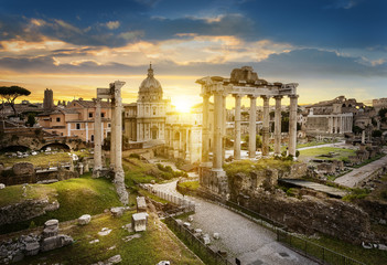 Fototapeta na wymiar Rome city by sunrise Italy