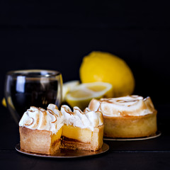 Tartlet with meringue