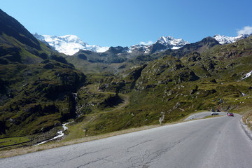 Fototapeta premium Straße ins Kaunertal