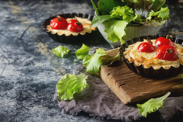 tomato quiche with wine, the national prescription France.