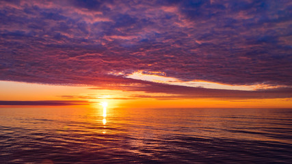 Obraz premium Sunset Over The Ocean