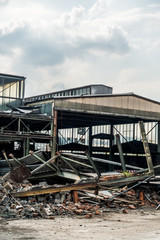 Fabrikgebäude abreissen
