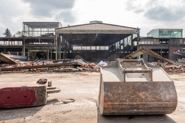 Fabrikgebäude abreissen