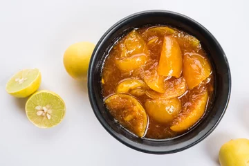 Tafelkleed Indian lemon pickle or nimbu ka achar / loncha in hindi © StockImageFactory