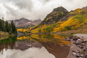 Obraz premium Maroon Bells Autumn Reflection