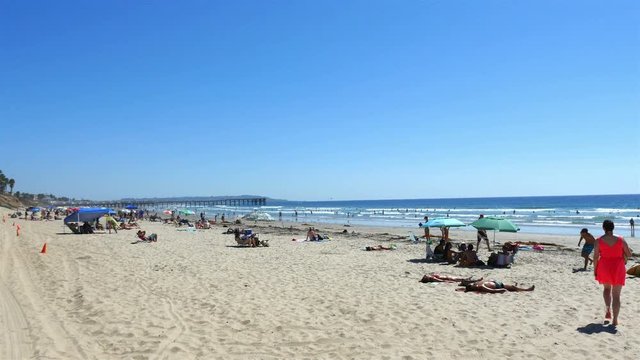  High quality video of beautiful beach in San Diego in 4K